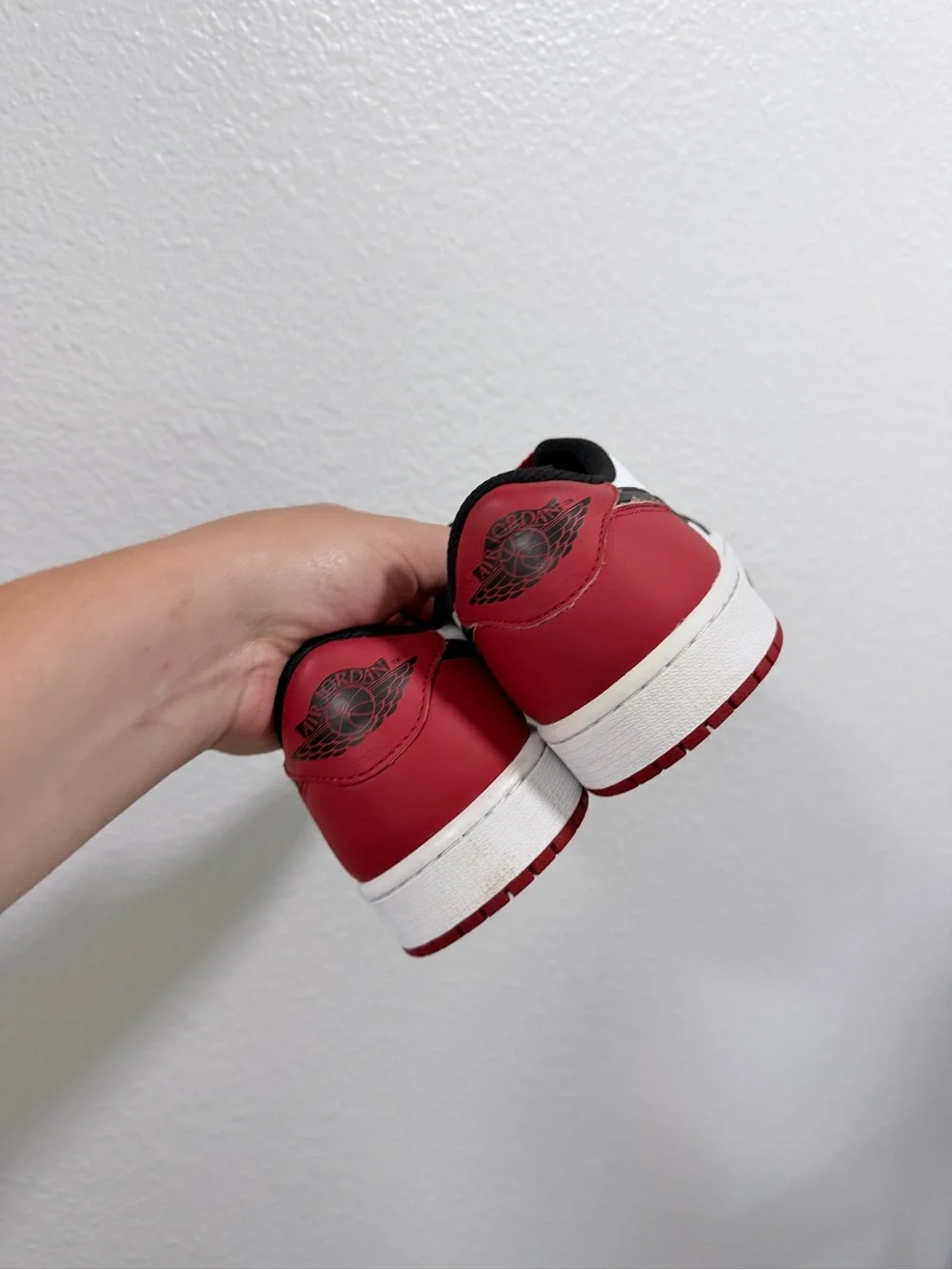 Nike Air Jordan Low - Black / White / Red